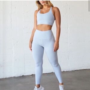 Complete Set Active Lux Form Bra + Legging in Frost